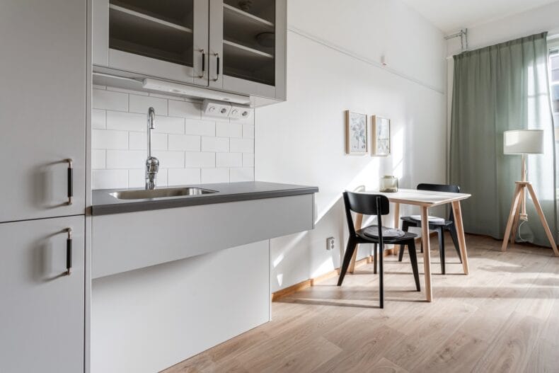 Diskho och matplats i lägenhet